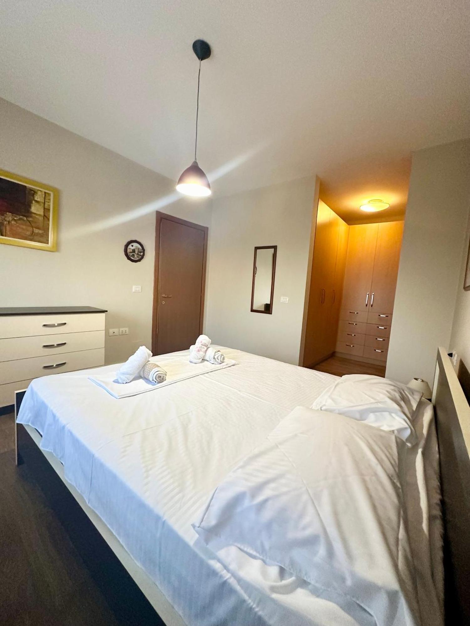 Kk Apartment Air Albania-Centrally Located Tiranë Luaran gambar
